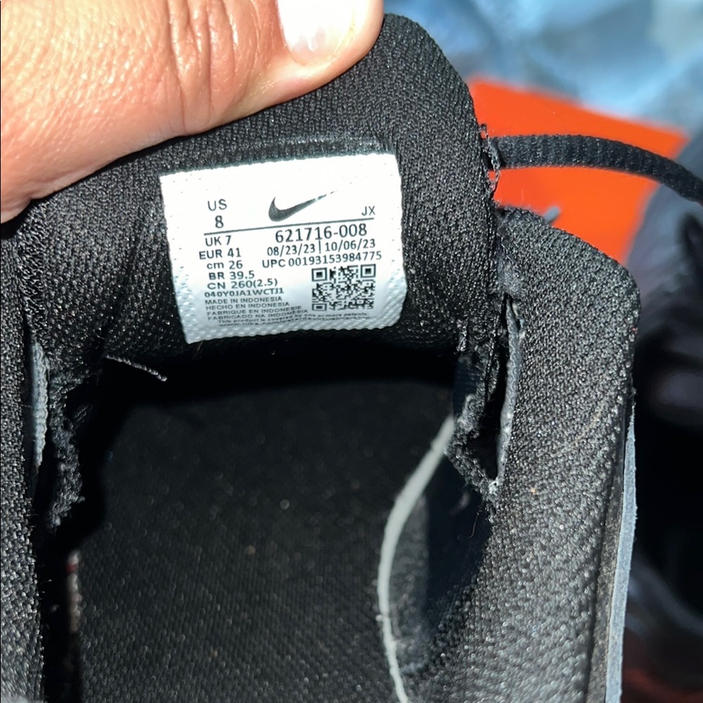 Nike Men's Black Athletic Shoes , worn a few times, perfect condition - Picture 7 of 9
